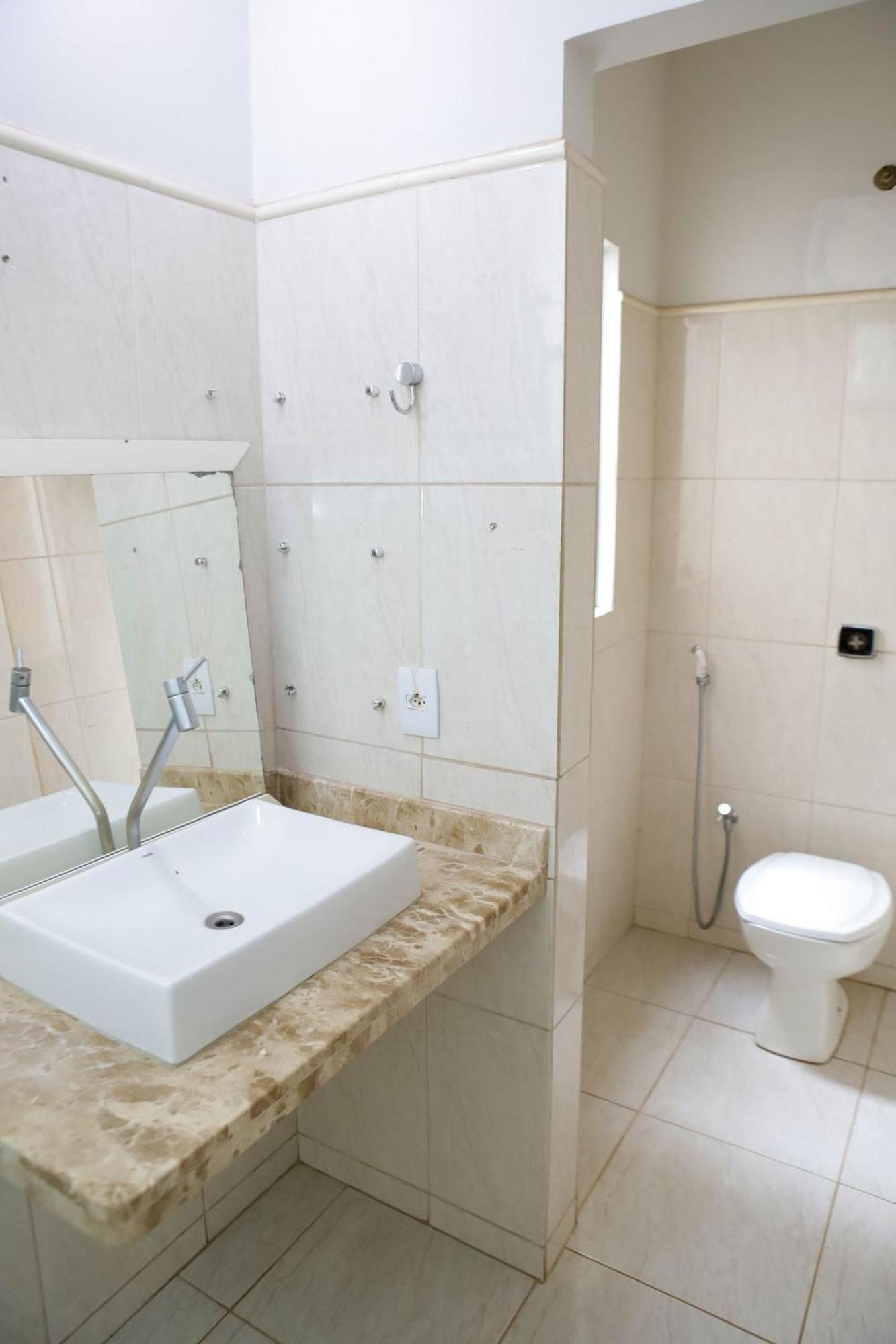 Hotel Pousada Dos Bosques - Refugio Urbano Cuiaba  Bagian luar foto